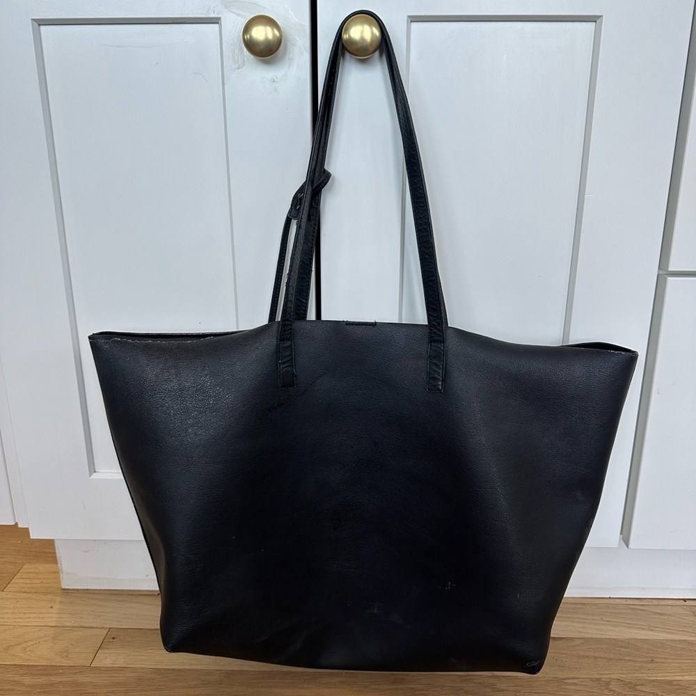 HP 🎉YSL Saint Laurent East-West Tote Black Leather Shopping Bag - Picture 2 of 15